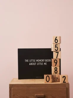DESIGN LETTERS Memorybook vauvakirja (rosa)