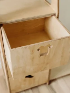 Duck Woodworks - lasten vaatekaappi laatikoilla