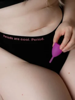 Lunette Kuukuppi – mukava ja ekologinen kuukautissuoja, violetti