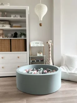 Pehmeä pallomeri + pallot (valitse värit), dirty mint