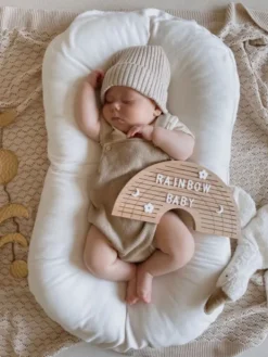 Rosini baby & kind design Rosini puinen kirjaintaulu, sateenkaari
