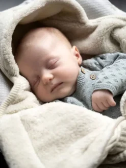 BABY´S ONLY Sierra lämpöpussi vauvan turvakaukaloon 0+ – Woolwhite
