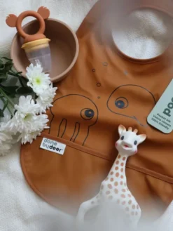 SOPHIE THE GIRAFFE luomupurulelu