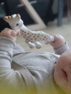 SOPHIE THE GIRAFFE luomupurulelu