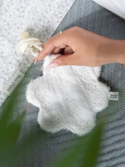BABY´S ONLY Uniliina tutinpidikkeellä, kukka valkoinen